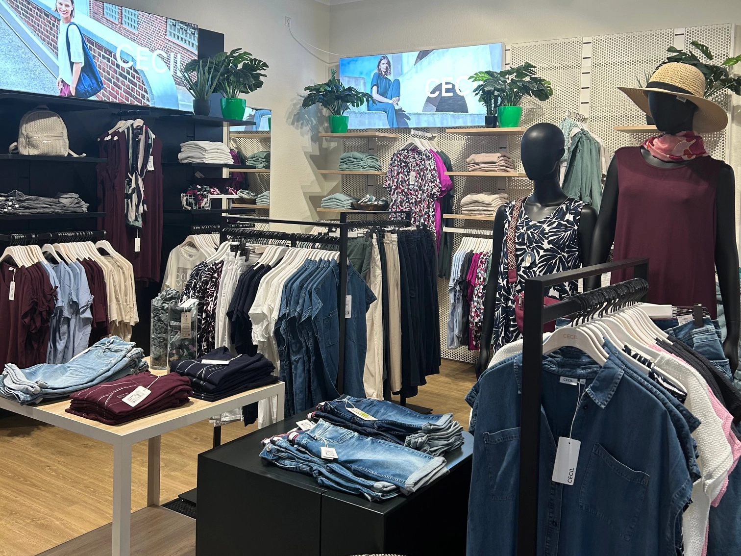 Dörfles-Esbach Damen